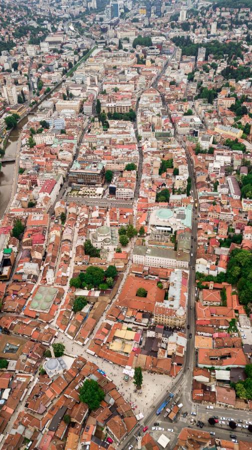 White House * Sarajevo